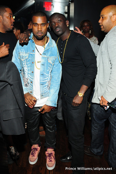 Sneaker Me Dope: Kanye West Rocking His Louis Vuitton Don Sneakers